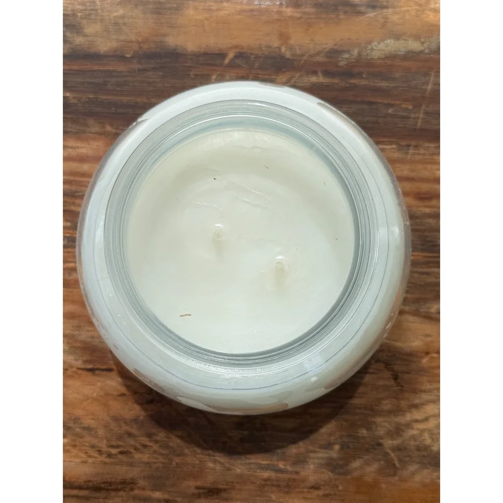 Better Homes & Gardens Cashmere & Teak 2-Wick‎ Scented Candle 18 oz